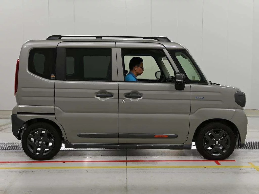 Suzuki Spacia Gear  с аукциона в Японии