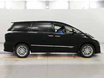 TOYOTA ESTIMA HYBRID