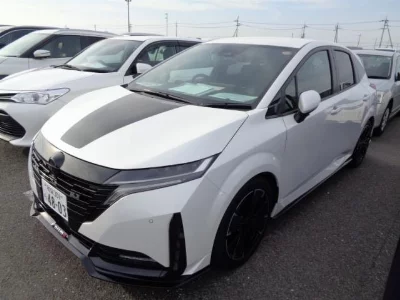 Nissan Aura
