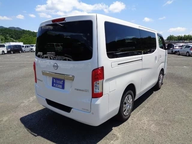 Nissan Caravan  с аукциона в Японии