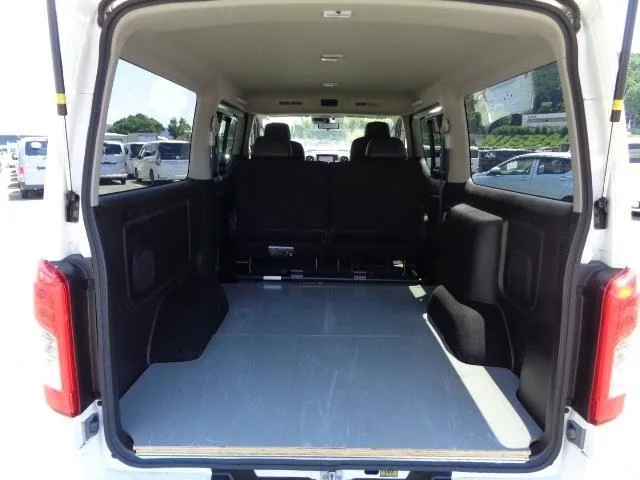 Nissan Caravan  с аукциона в Японии