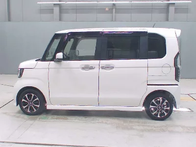 HONDA N BOX CUSTOM