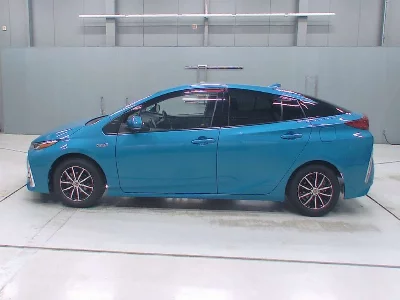 TOYOTA PRIUS PHV