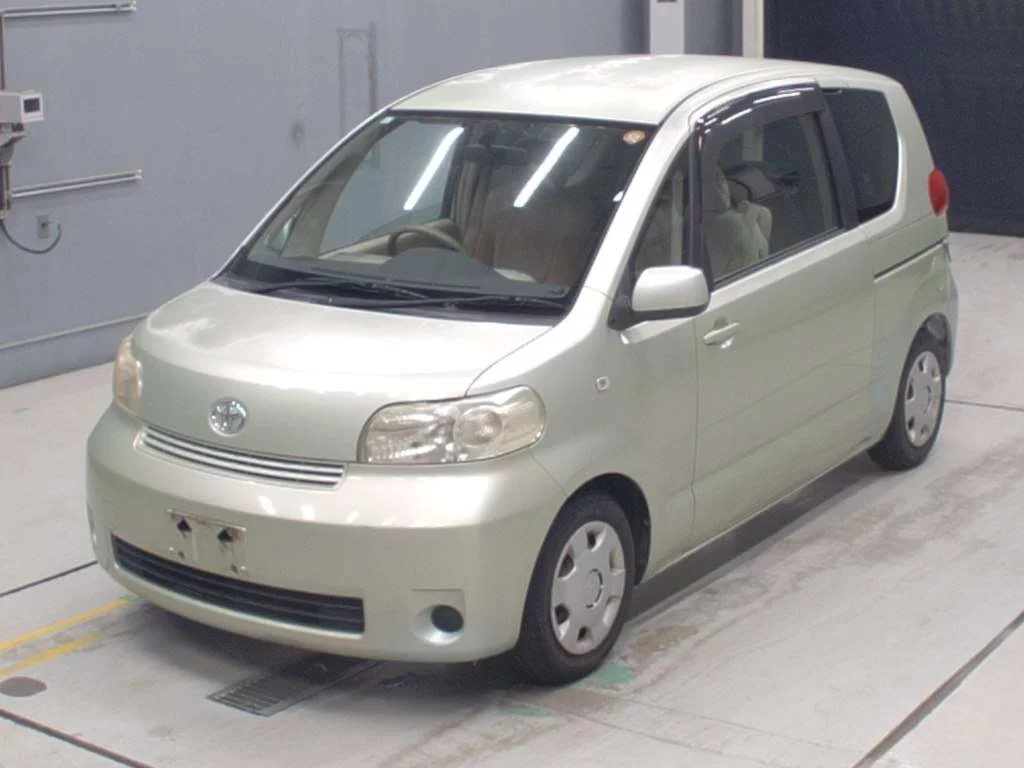 Toyota Porte  с аукциона в Японии