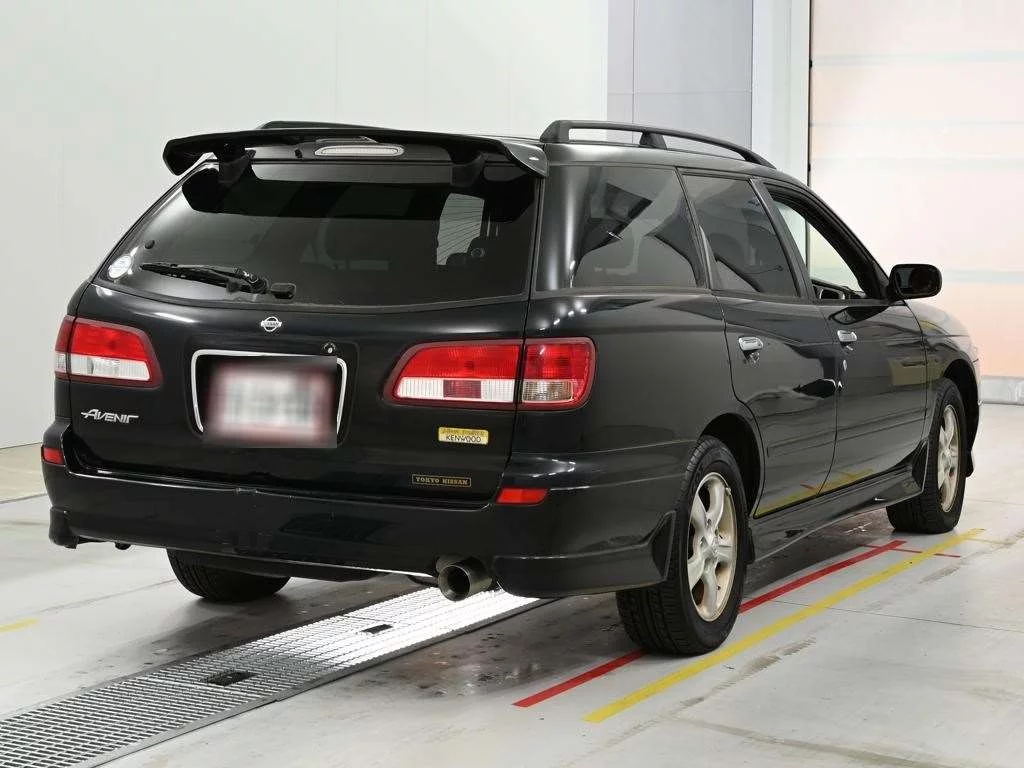 Nissan Avenir  с аукциона в Японии
