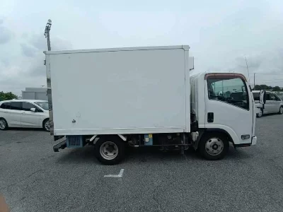 Isuzu Elf