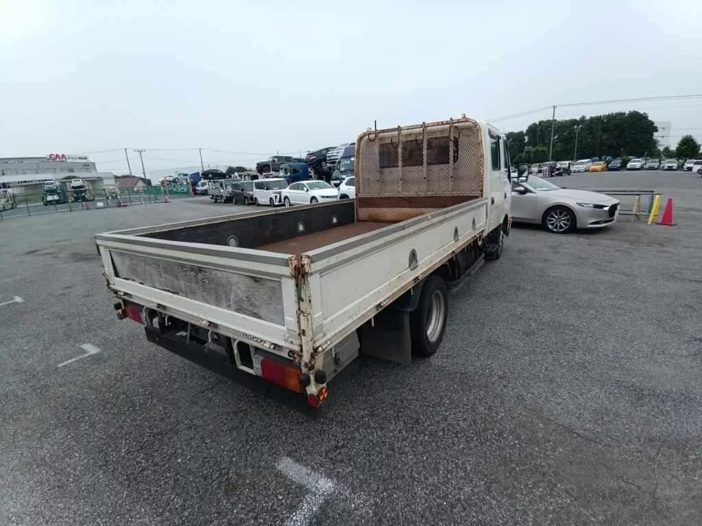 Toyota ToyoAce  с аукциона в Японии