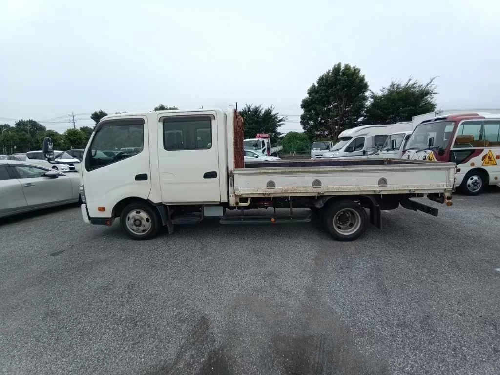Toyota ToyoAce  с аукциона в Японии