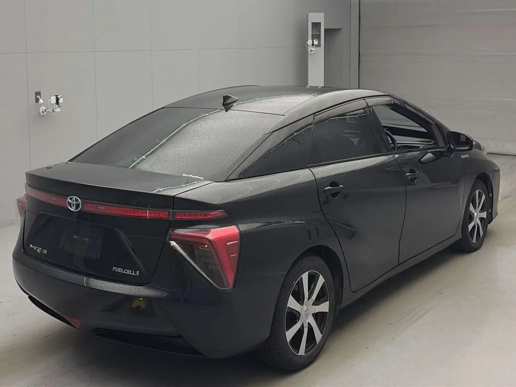 Toyota Mirai  с аукциона в Японии