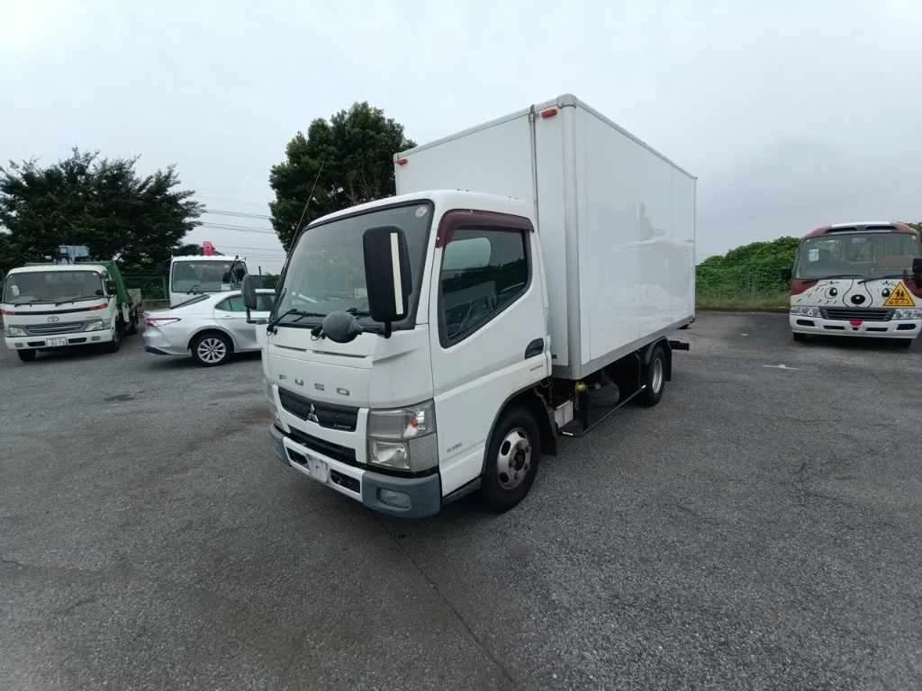 Mitsubishi Fuso Canter  с аукциона в Японии