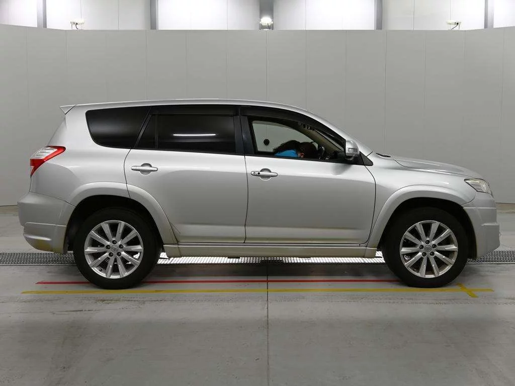 Toyota Vanguard  с аукциона в Японии