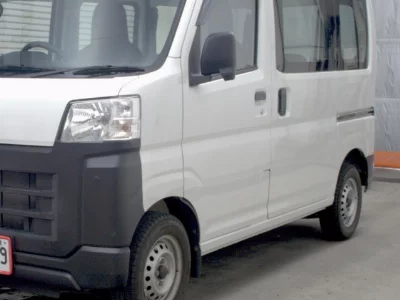 TOYOTA PIXIS VAN