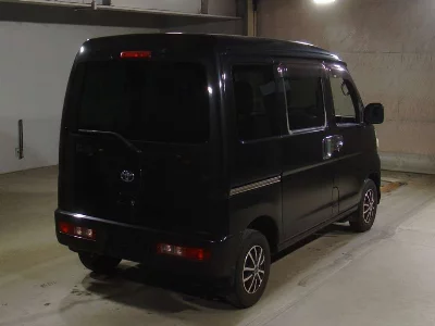 TOYOTA PIXIS VAN
