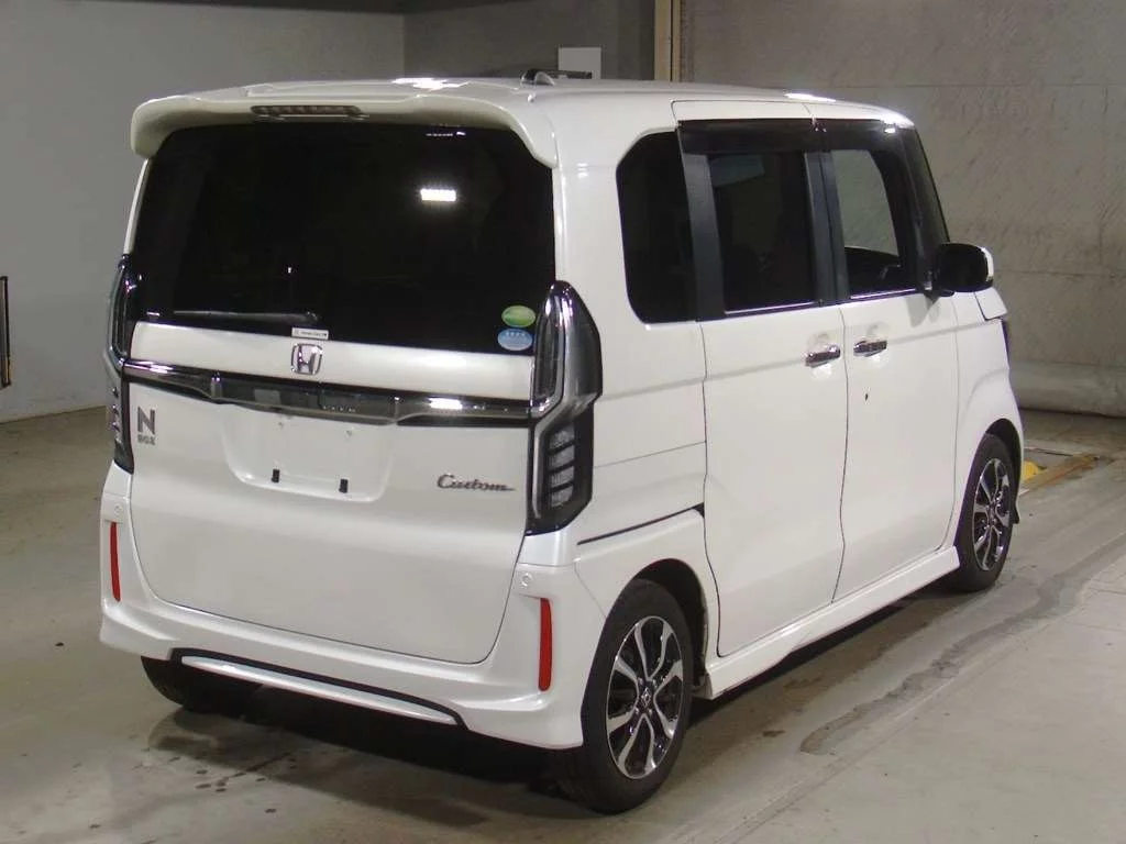 Honda N BOX CUSTOM  с аукциона в Японии