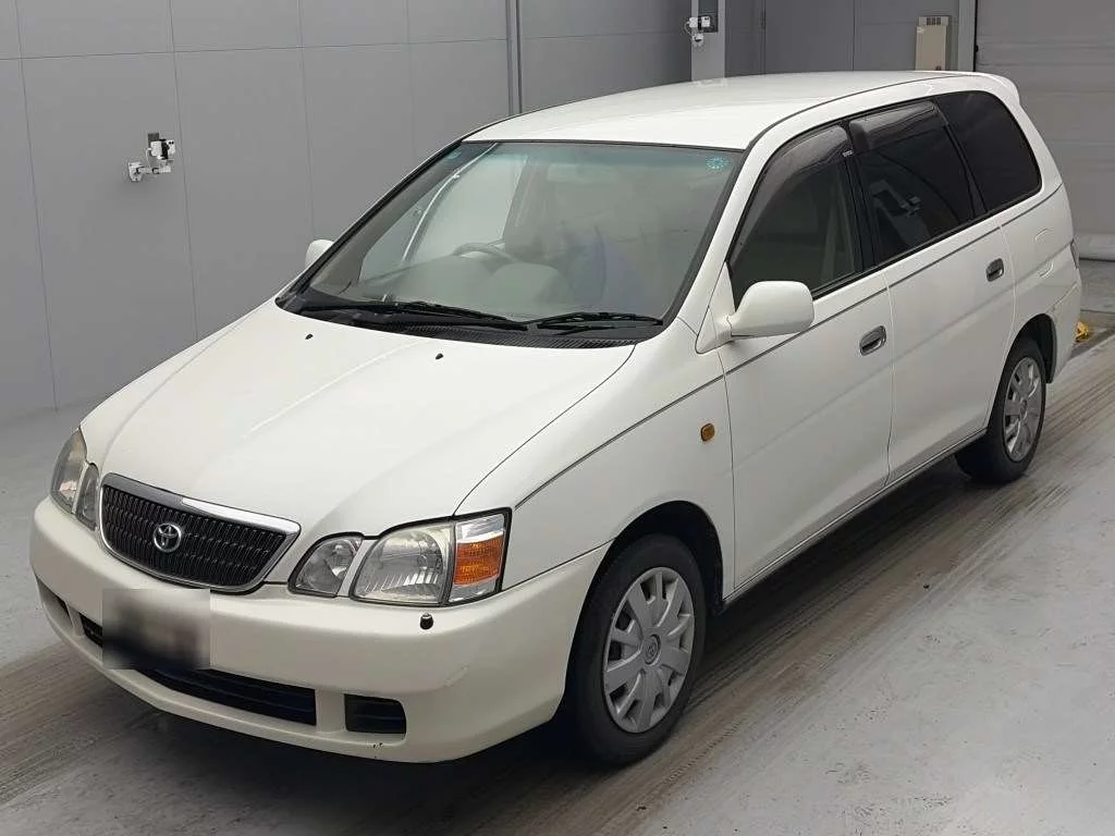 Toyota Gaia  с аукциона в Японии