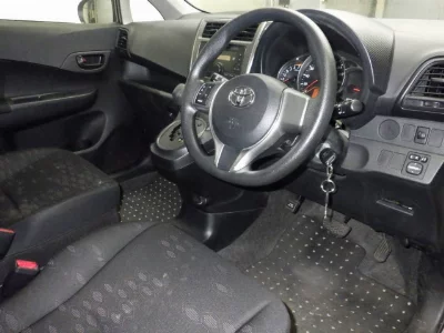 TOYOTA RACTIS