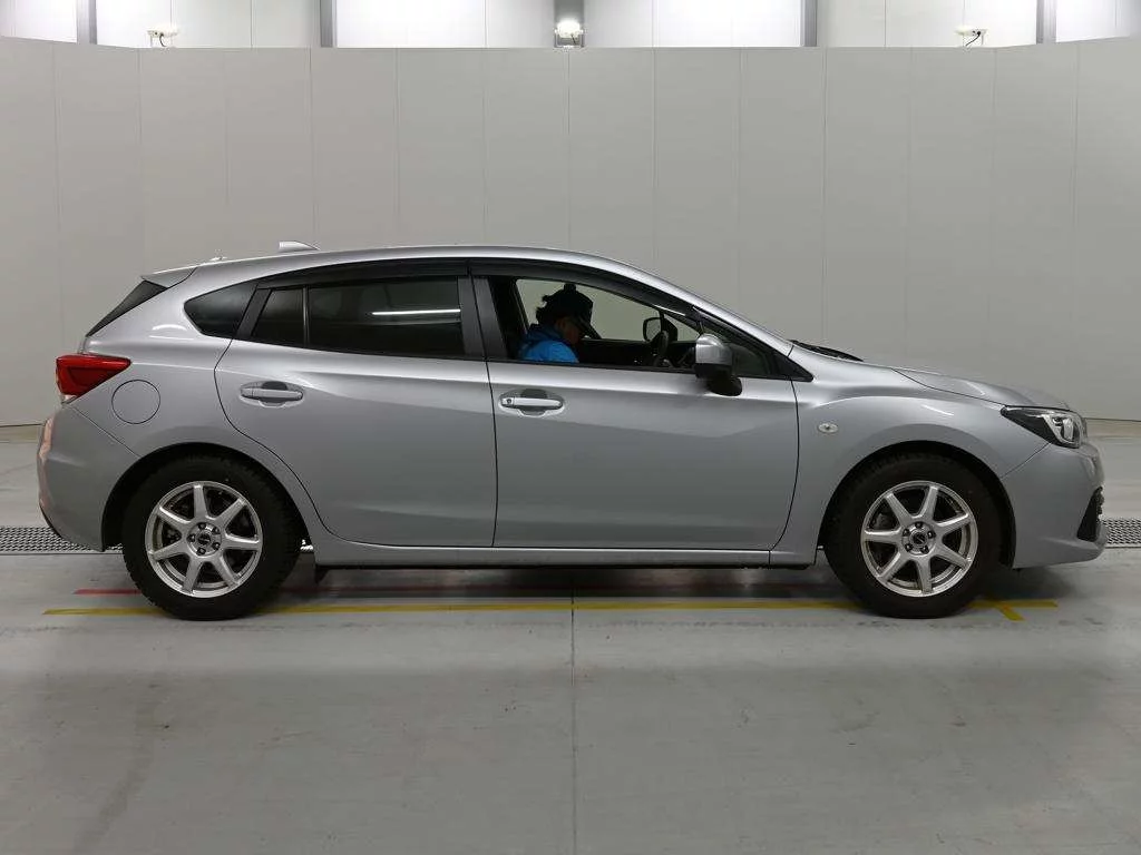 Subaru Impreza  с аукциона в Японии