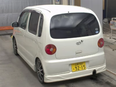 DAIHATSU MOVE LATTE