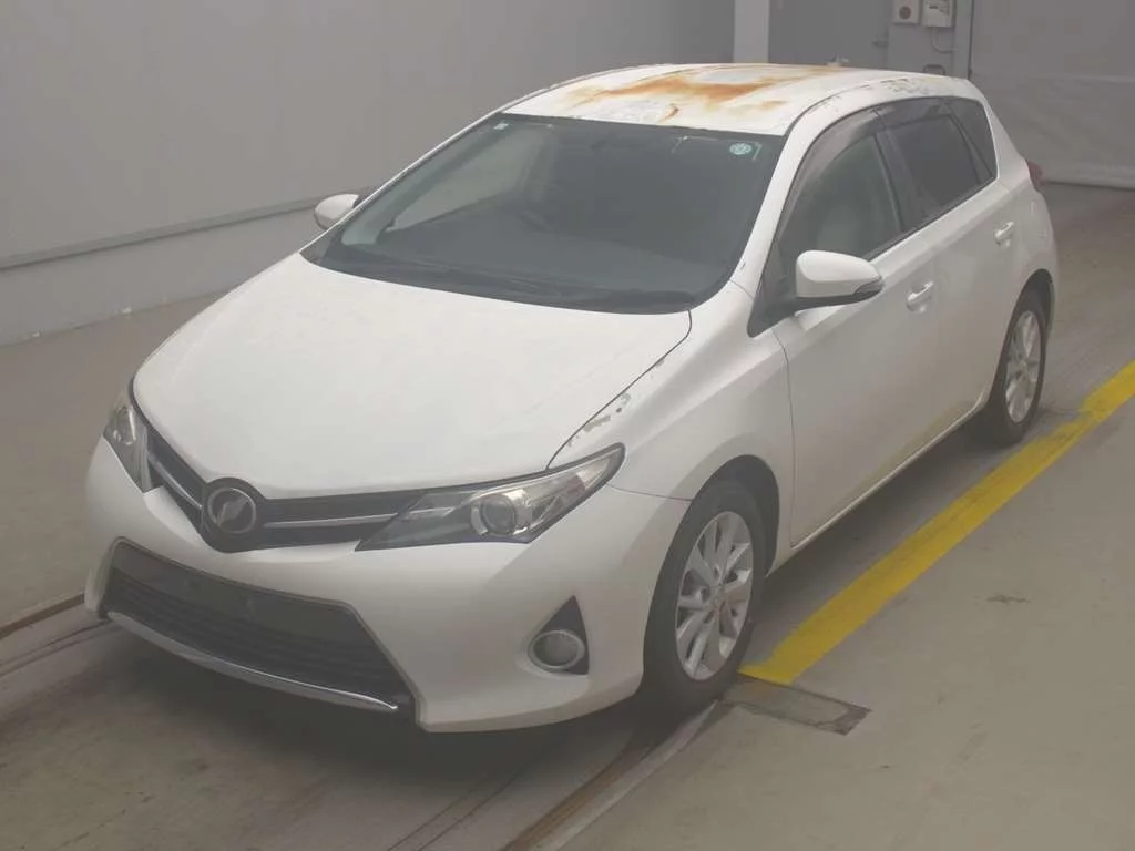 Toyota Auris  с аукциона в Японии