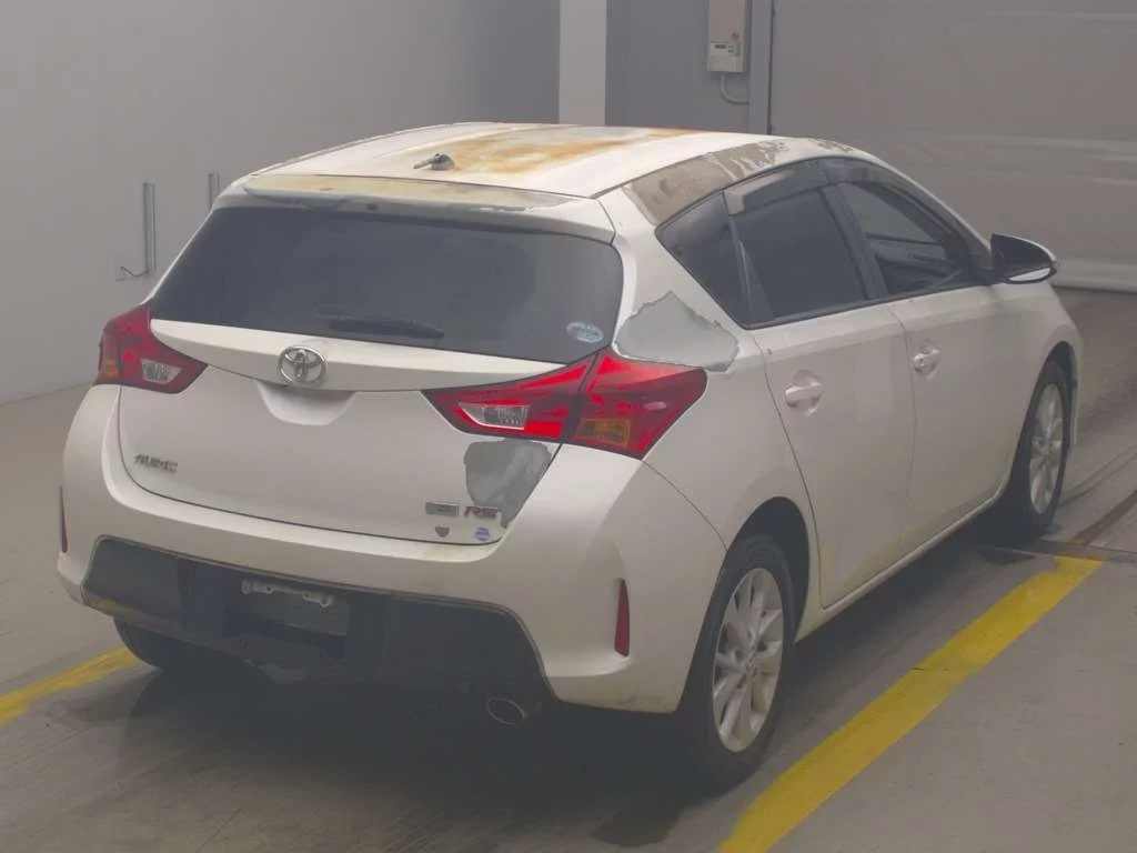 Toyota Auris  с аукциона в Японии