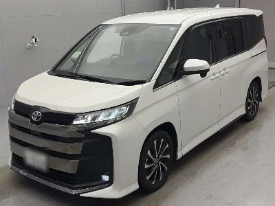 TOYOTA NOAH