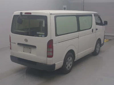 TOYOTA REGIUS VAN