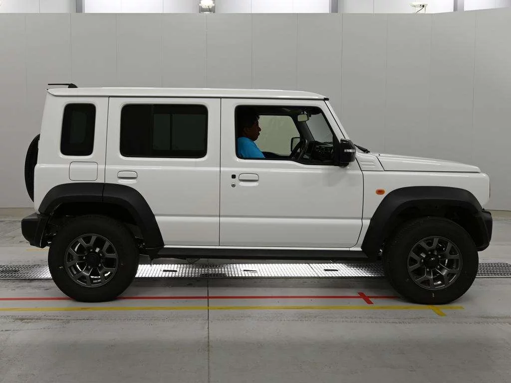 Suzuki Jimny Nomade  с аукциона в Японии
