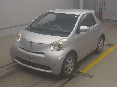 TOYOTA IQ
