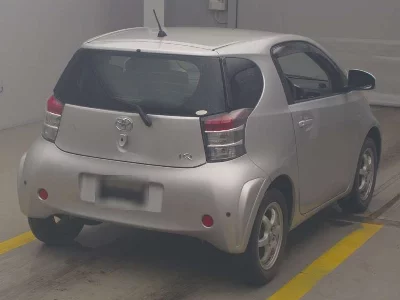 TOYOTA IQ