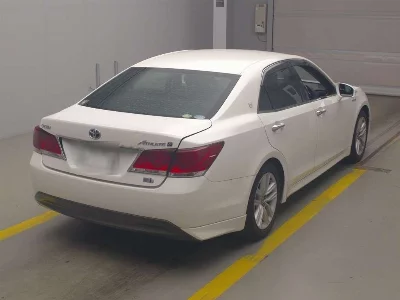 TOYOTA CROWN HYBRID