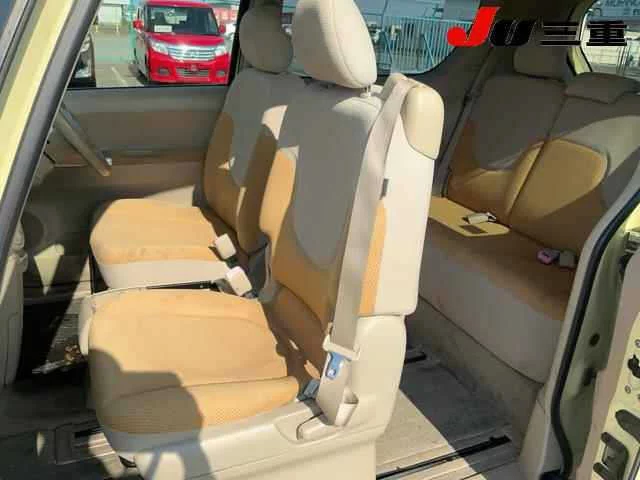 Toyota Porte  с аукциона в Японии
