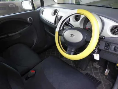 DAIHATSU MOVE LATTE