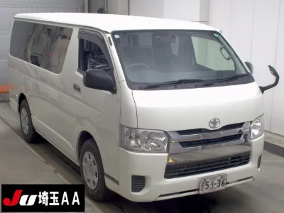 TOYOTA HIACE VAN