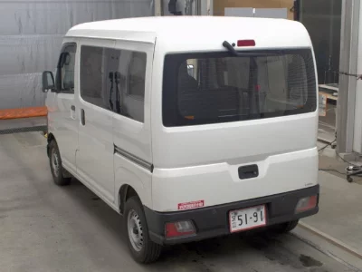TOYOTA PIXIS VAN