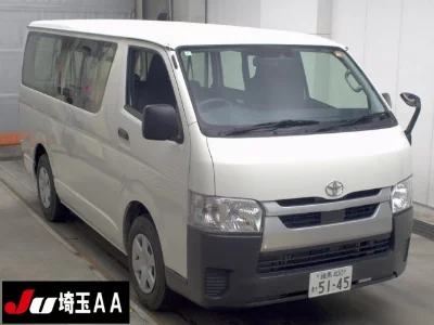TOYOTA HIACE VAN