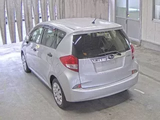 SUBARU TREZIA