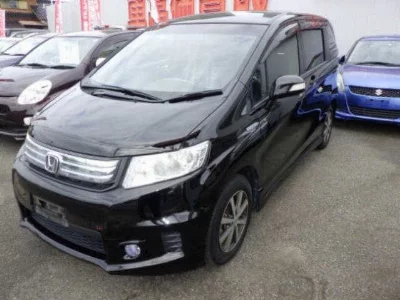 HONDA FREED SPIKE