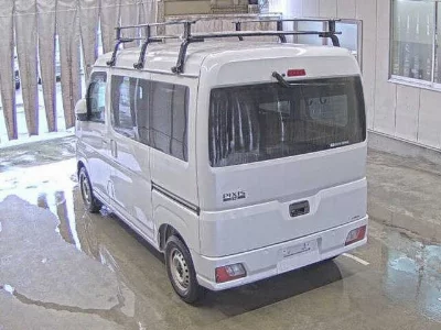 TOYOTA PIXIS VAN