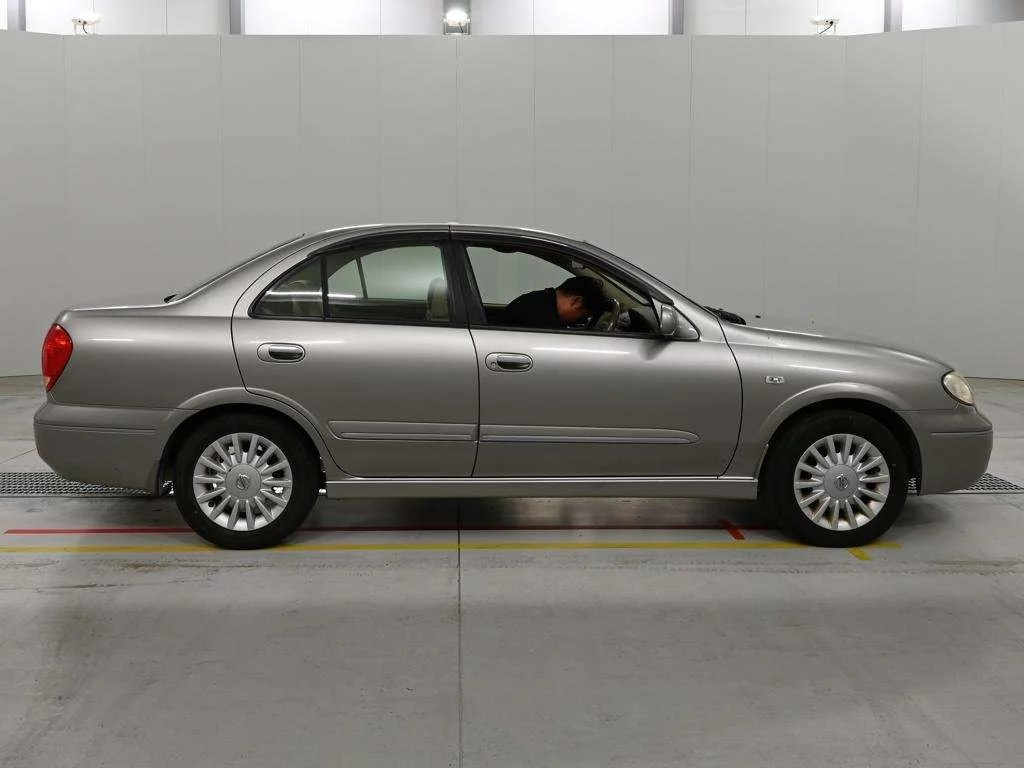 Nissan Sylphy  с аукциона в Японии