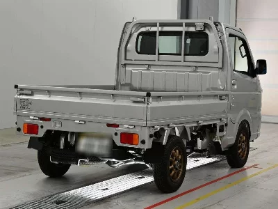 Nissan NT100 Clipper
