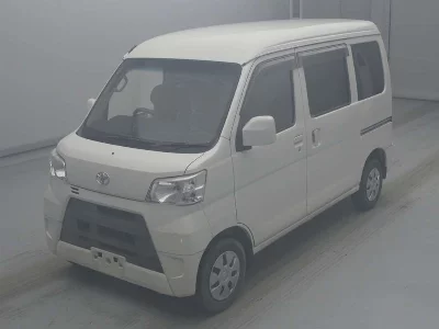 TOYOTA PIXIS VAN