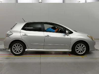 TOYOTA BLADE