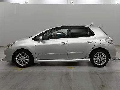 TOYOTA BLADE