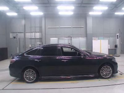 TOYOTA CROWN HYBRID