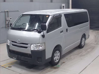 TOYOTA REGIUS VAN
