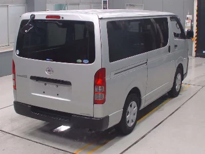 TOYOTA REGIUS VAN