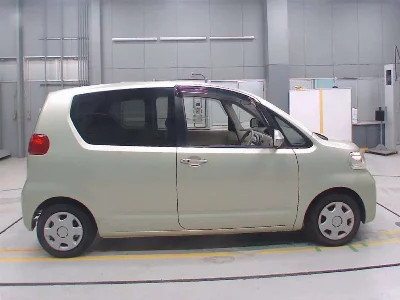 TOYOTA PORTE