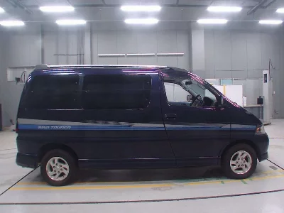 TOYOTA HIACE REGIUS