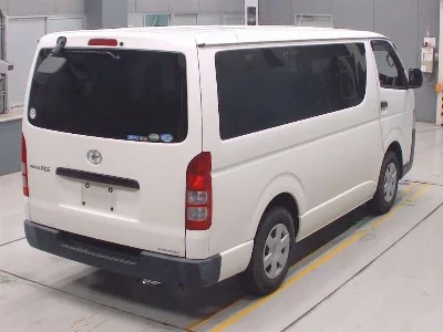 TOYOTA REGIUS VAN