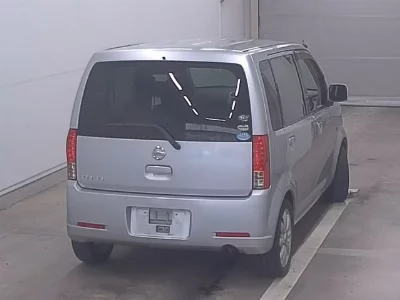 Nissan Otti